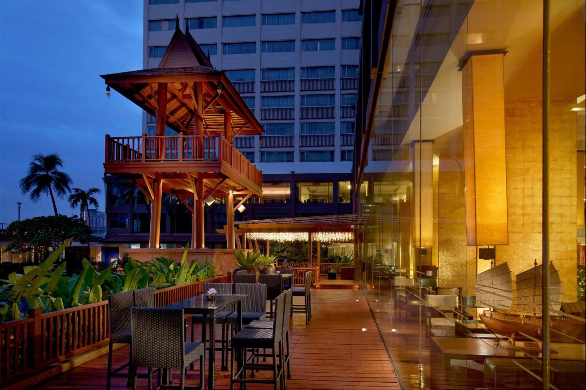 Ramada Plaza by Wyndham Bangkok Menam Riverside photo 4