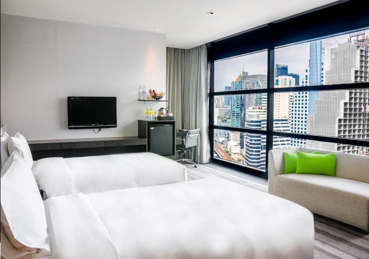 Holiday Inn Bangkok Sukhumvit by IHG photo 2