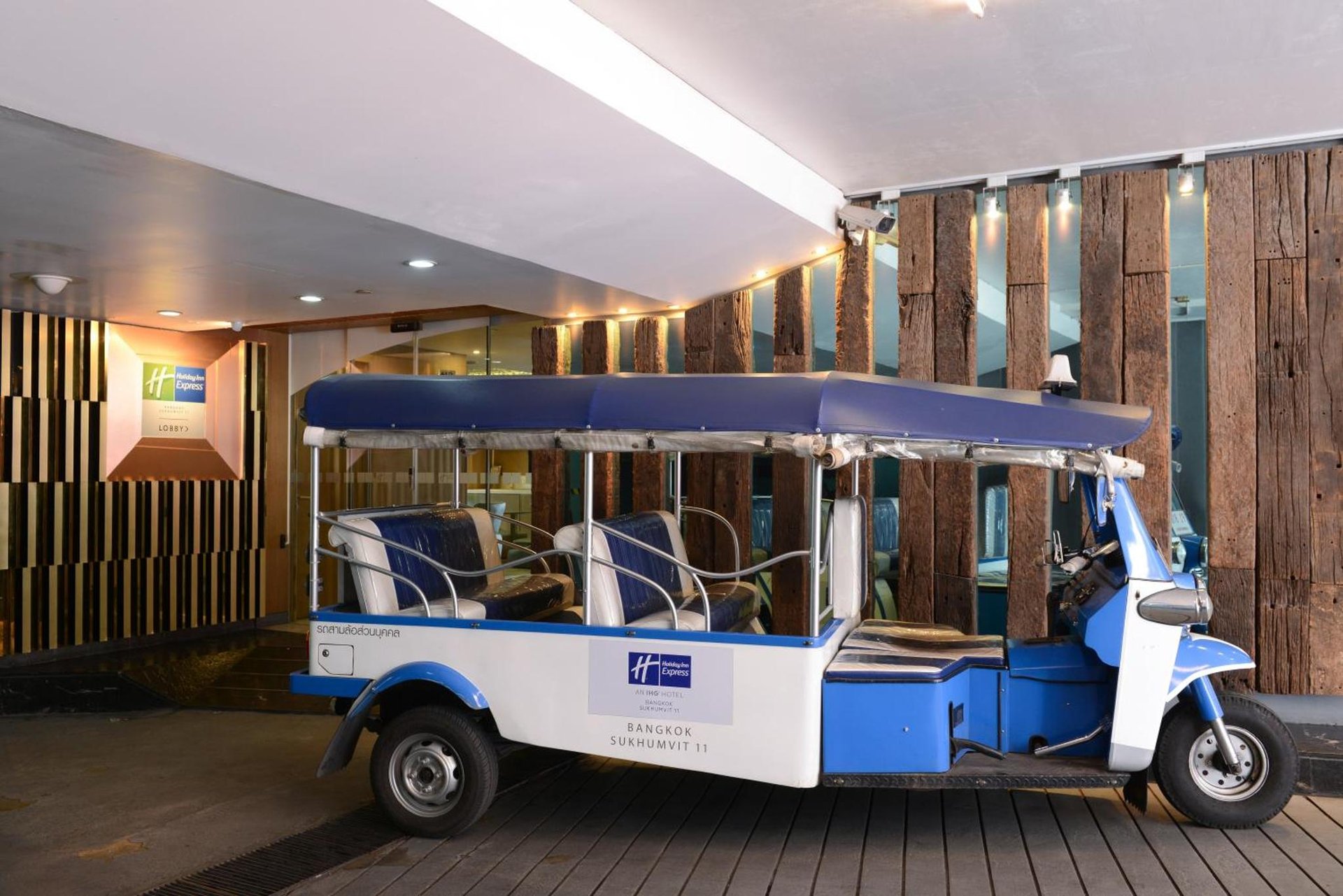 Holiday Inn Express Bangkok Sukhumvit 11 by IHG photo 4