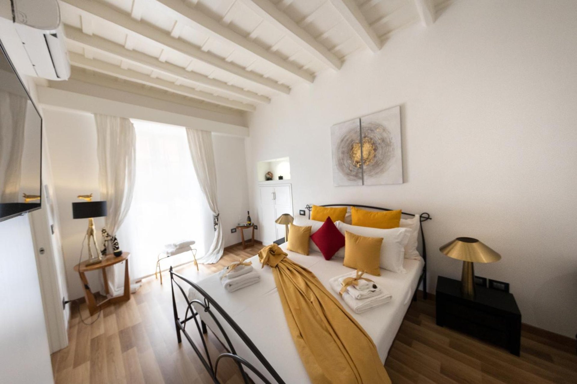 Barcaccia Luxury Suites photo 4
