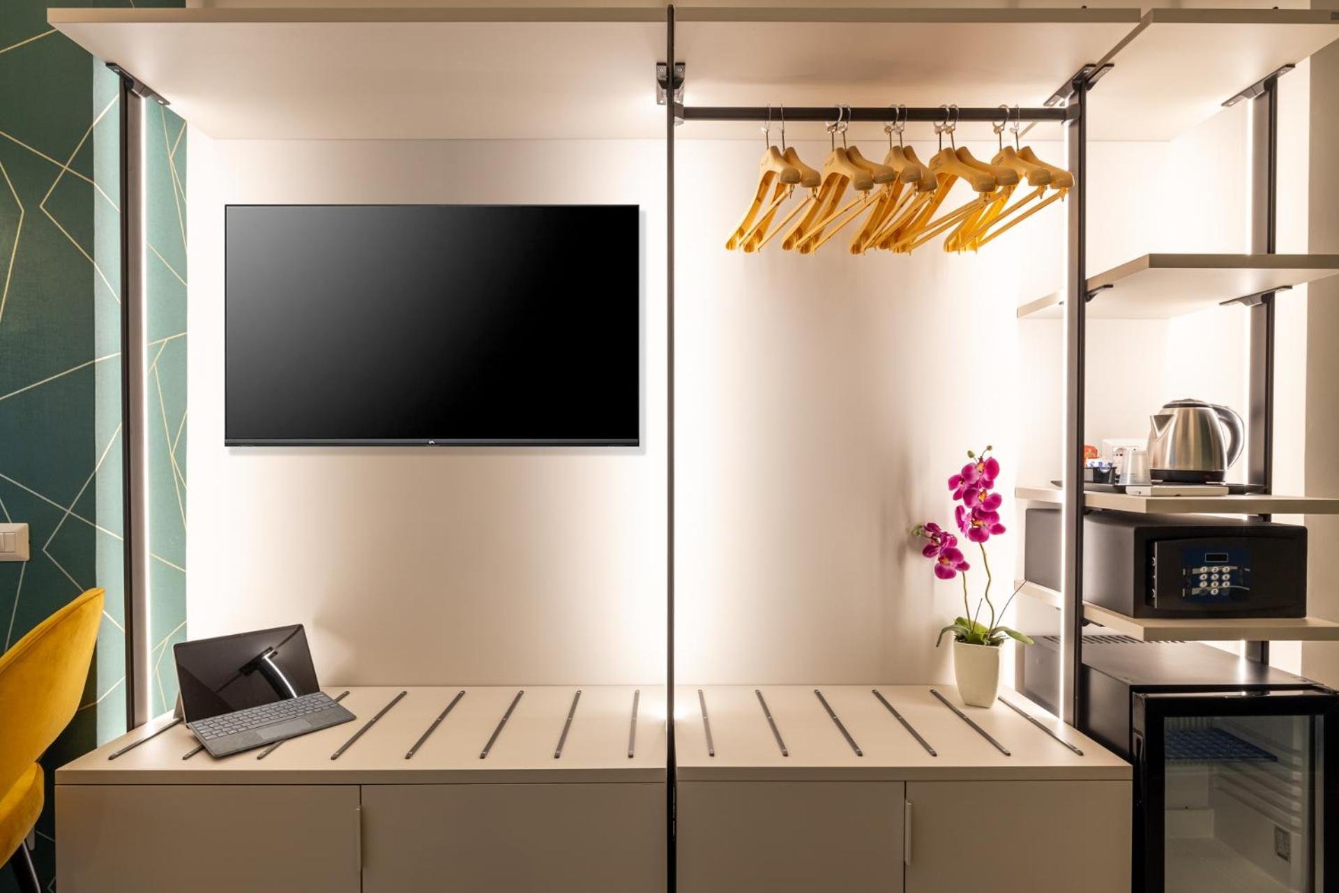 New Morpheus Rooms photo 3