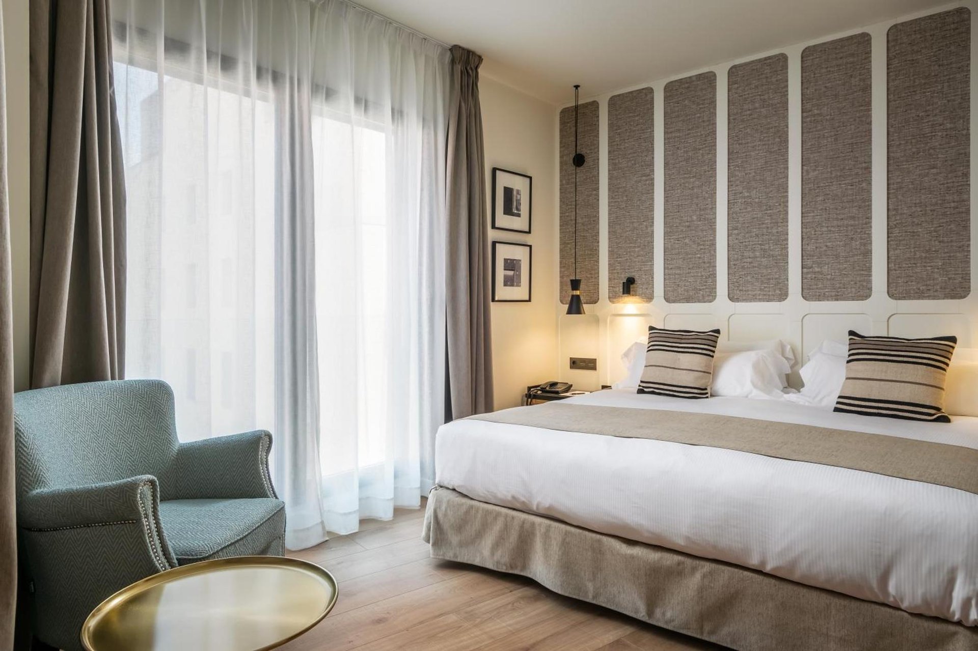 Hotel Barcelona Catedral 4 Sup photo 1
