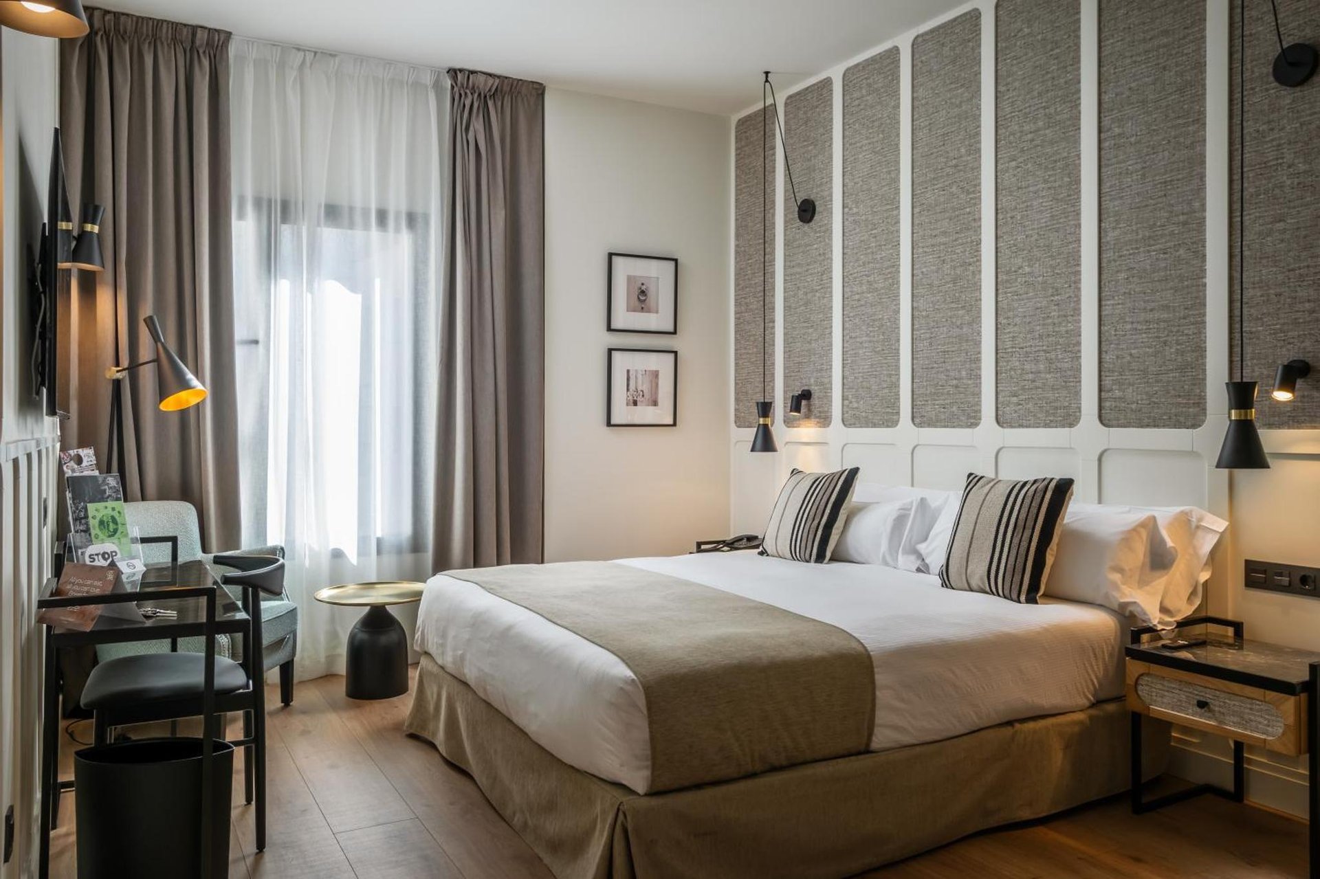 Hotel Barcelona Catedral 4 Sup photo 3
