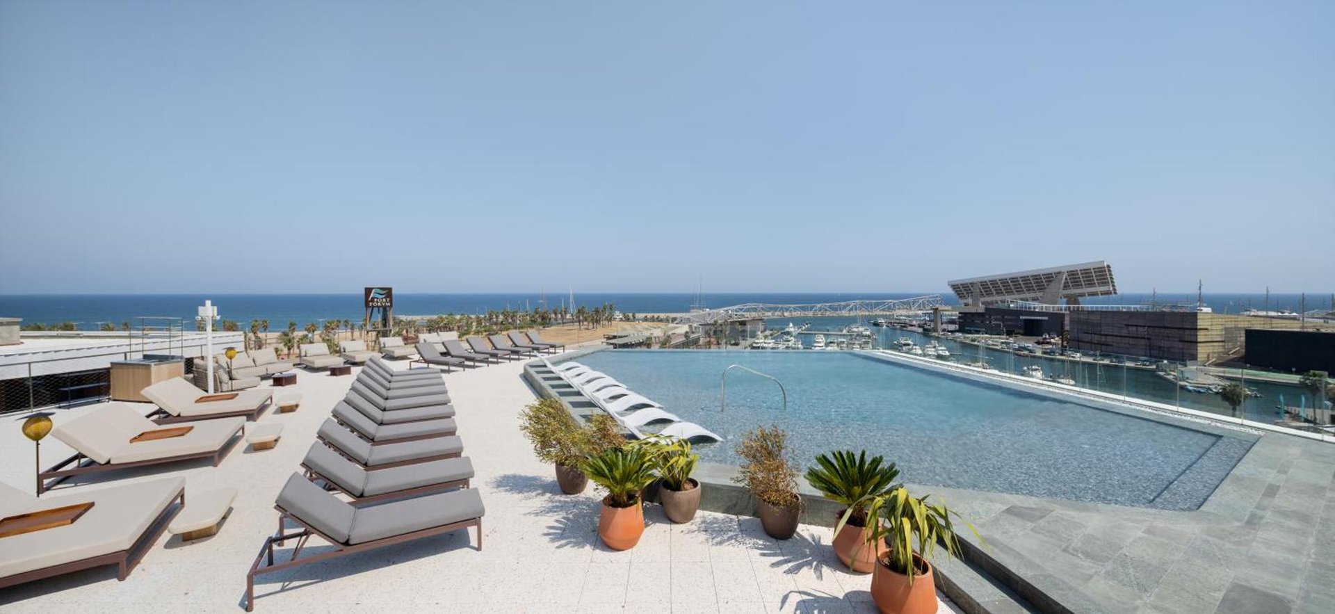 SLS Barcelona photo 3