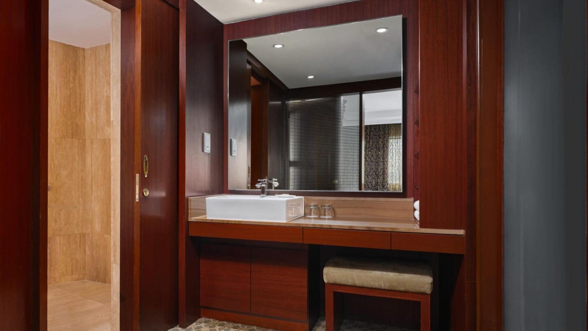 Holiday Inn Singapore Atrium by IHG photo 2