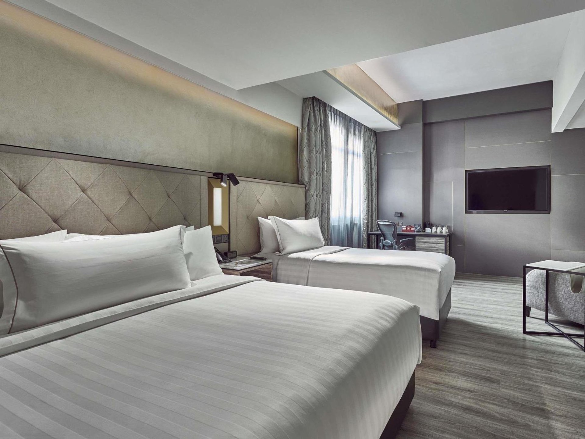 Novotel Singapore on Kitchener photo 1