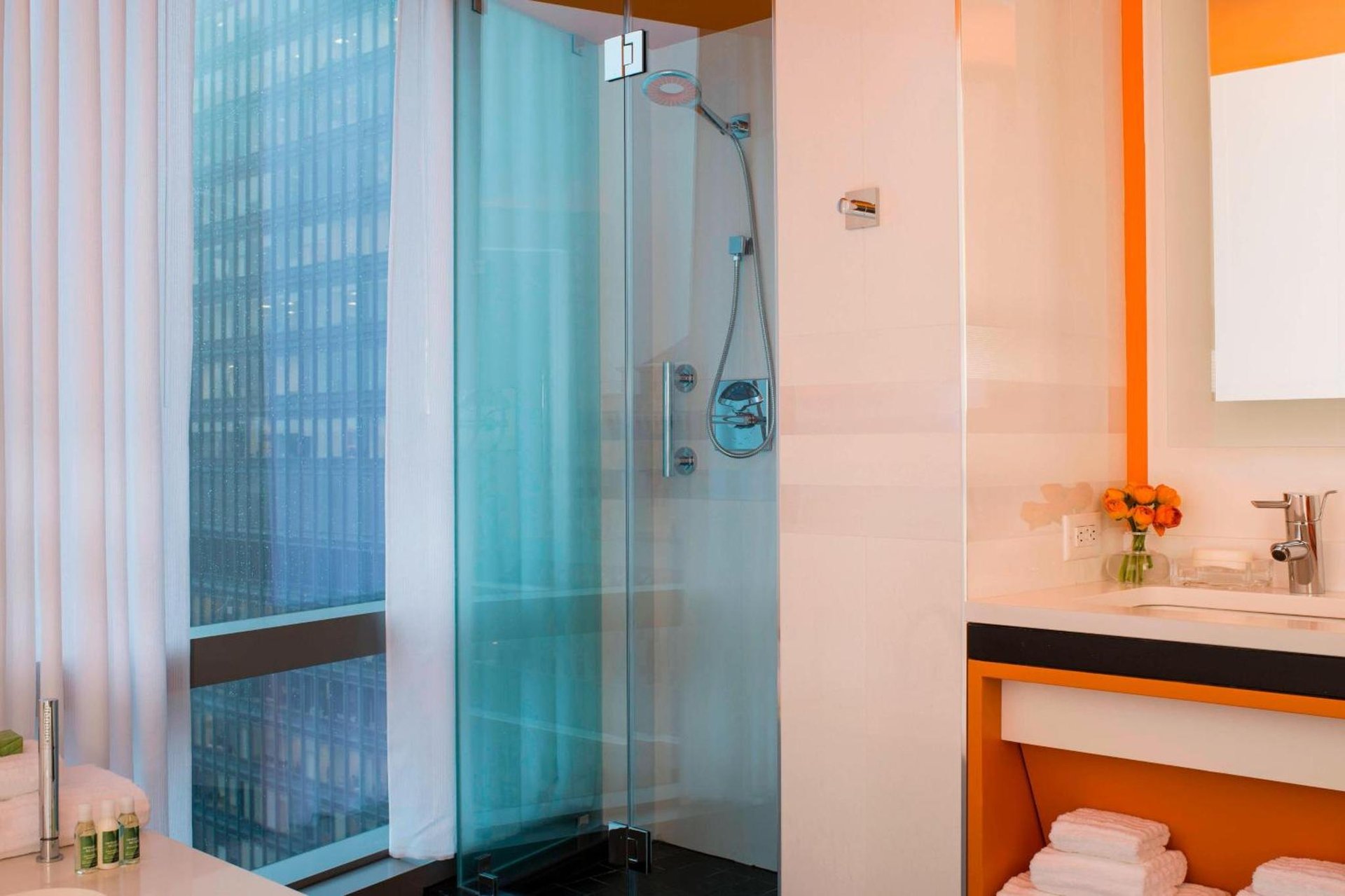 Courtyard by Marriott New York Manhattan/Central Park photo 2