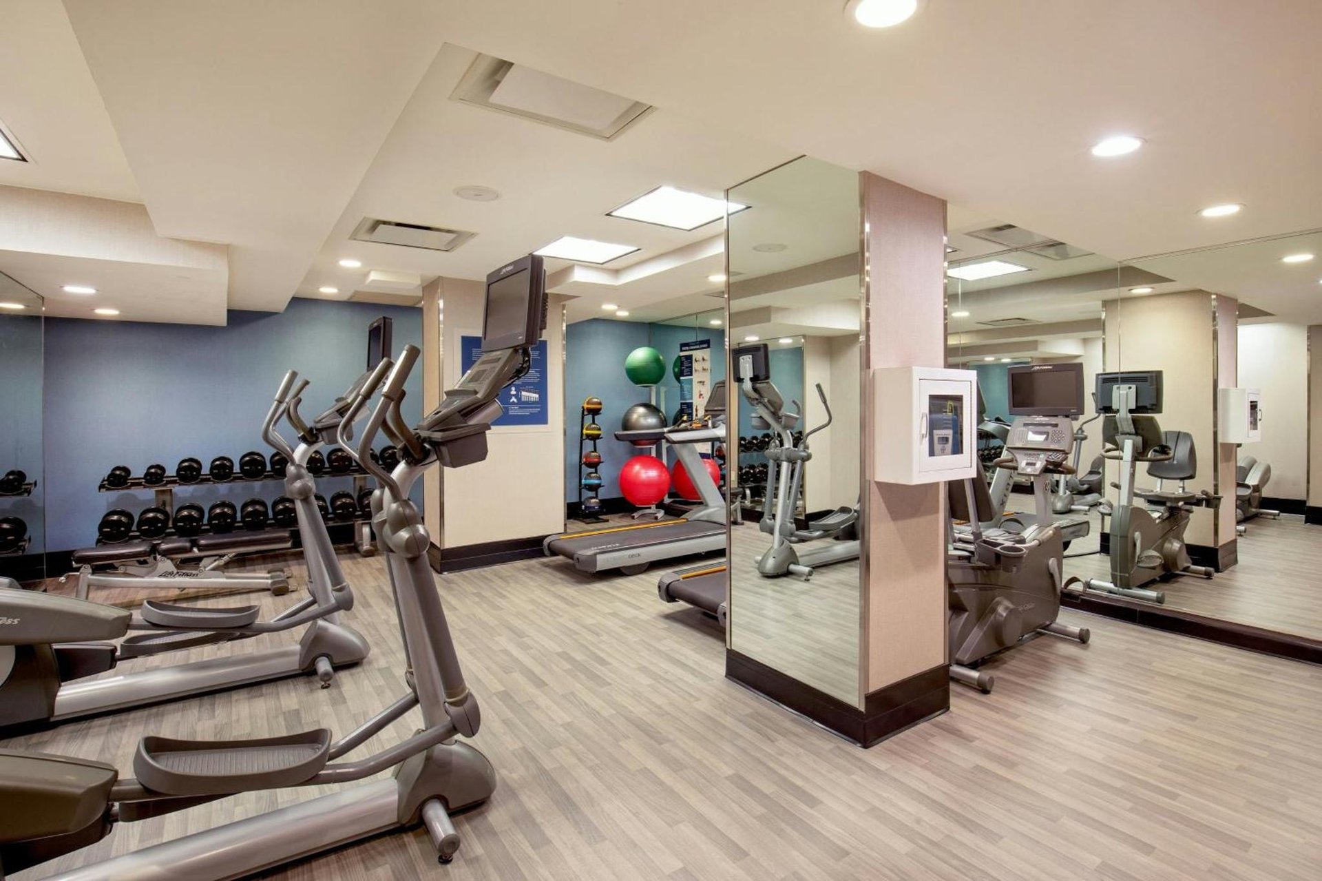 Four Points by Sheraton Midtown - Times Square photo 4