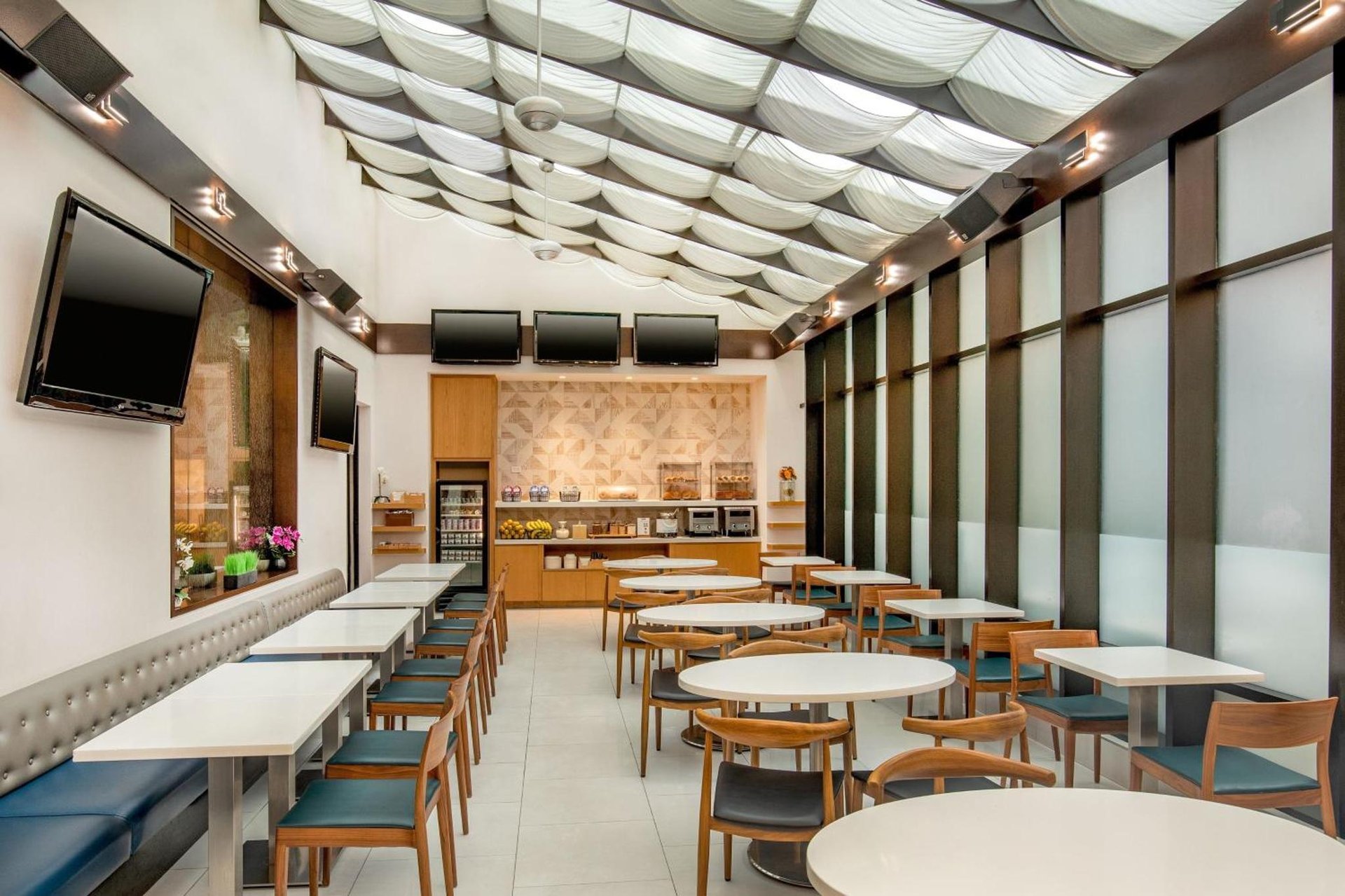Fairfield By Marriott New York Manhattan Times Square photo 4