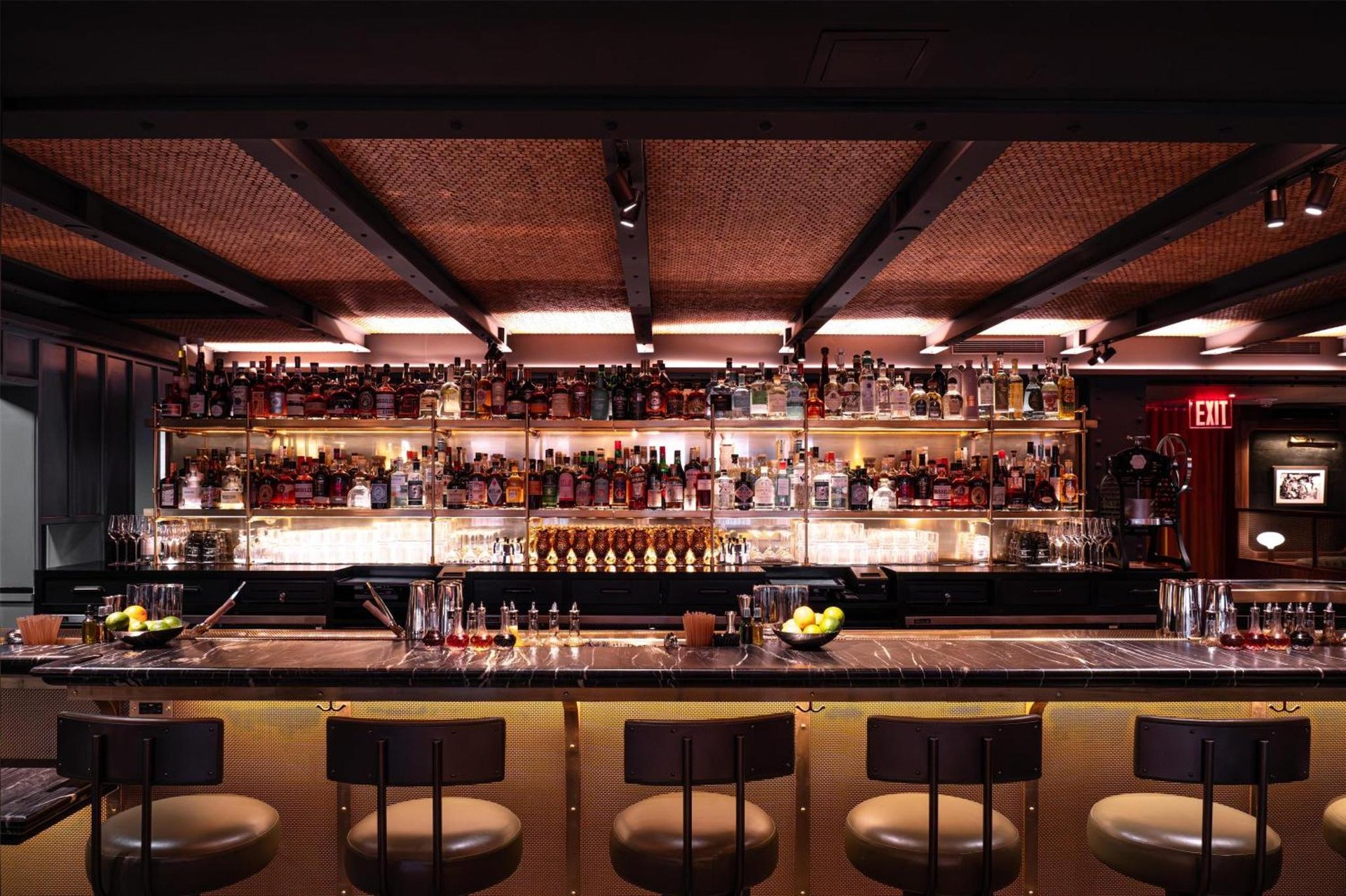 Martinique New York on Broadway, Curio Collection by Hilton photo 3