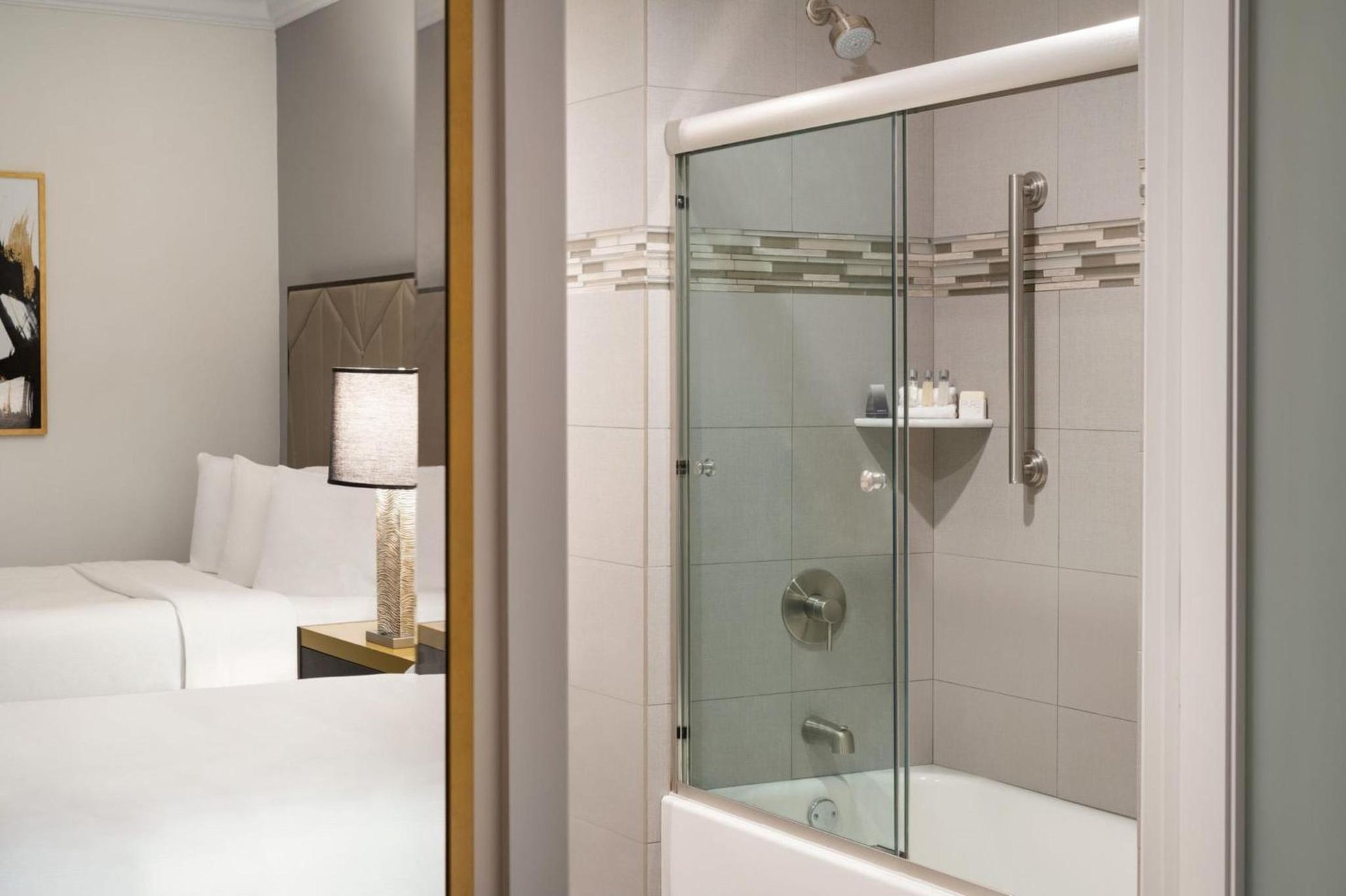 Martinique New York on Broadway, Curio Collection by Hilton photo 2