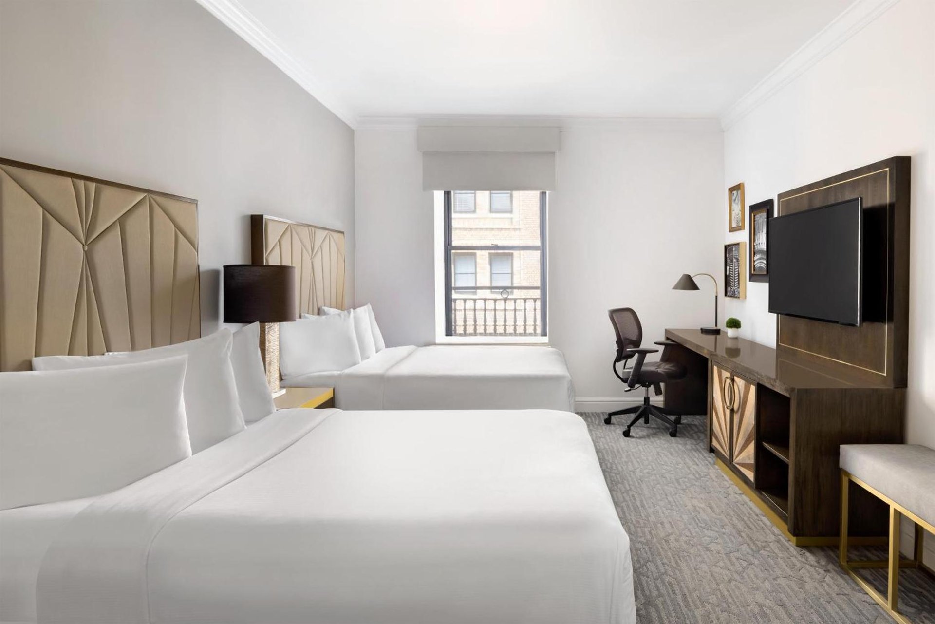 Martinique New York on Broadway, Curio Collection by Hilton photo 1