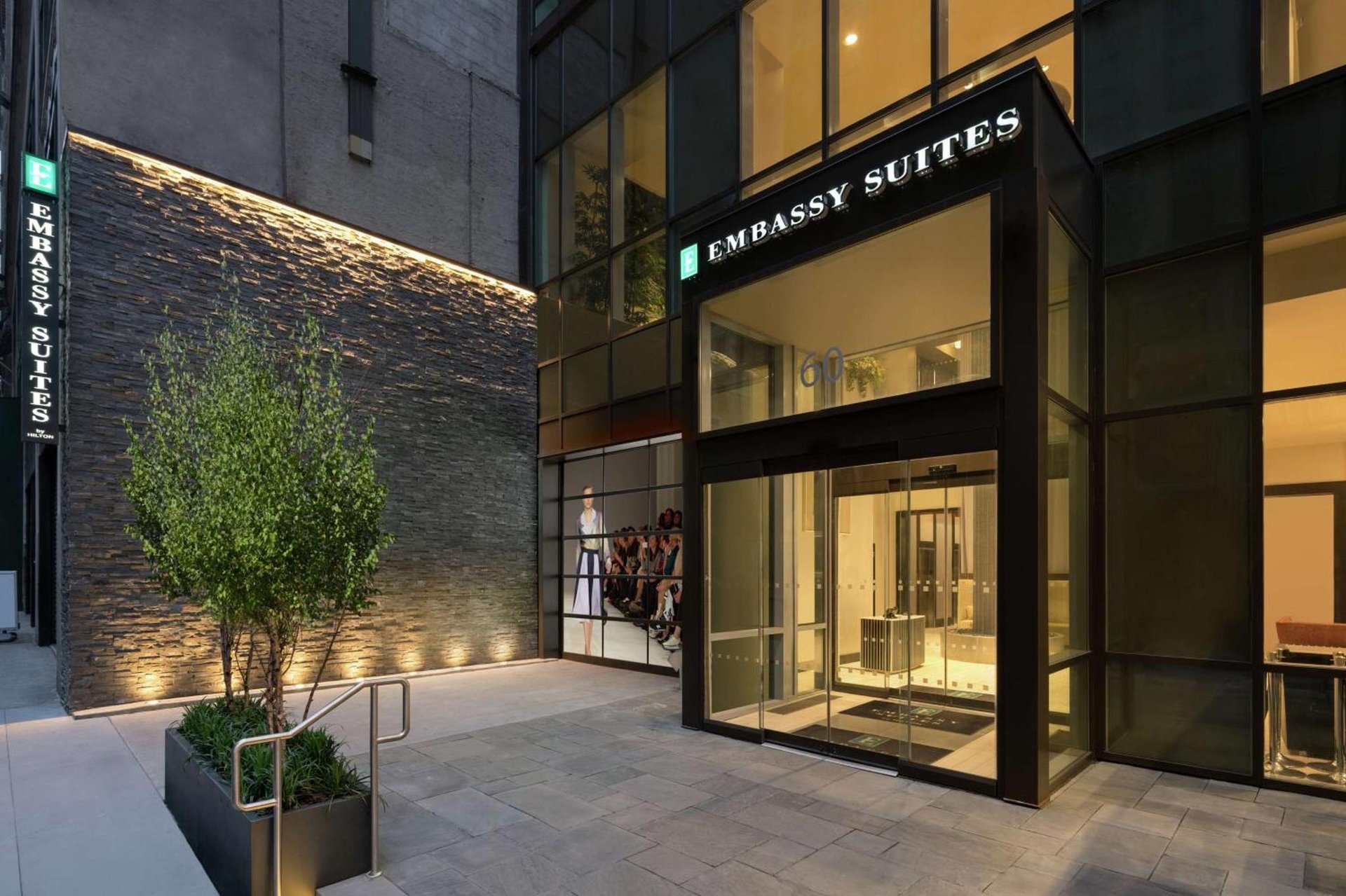 Embassy Suites By Hilton New York Manhattan Times Square photo 1