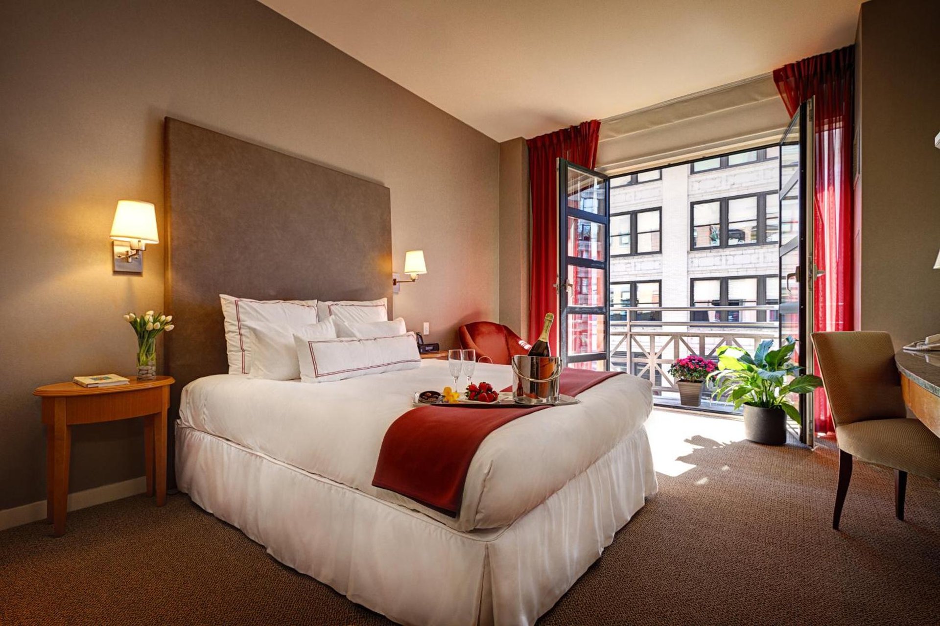 Hotel Giraffe by Library Hotel Collection photo 1