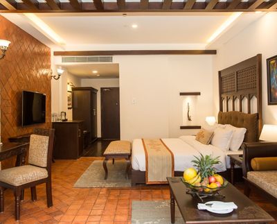 Elevated Deluxe Mountain View King Room