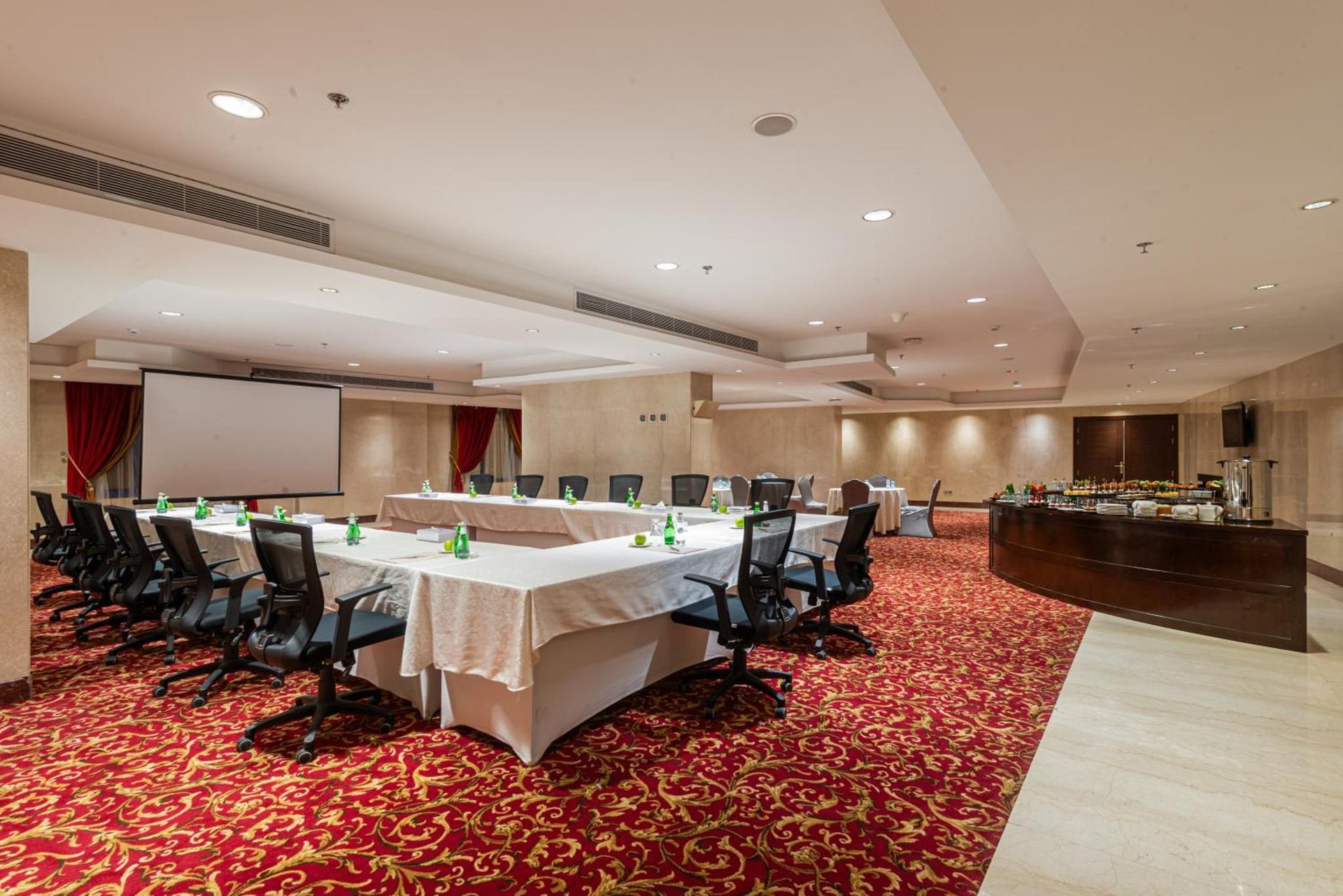 Razana Al Rawdha Hotel