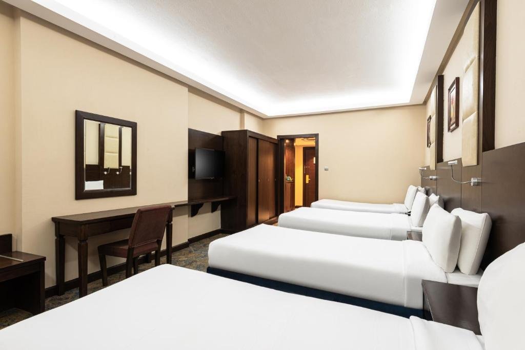 Razana Al Rawdha Hotel