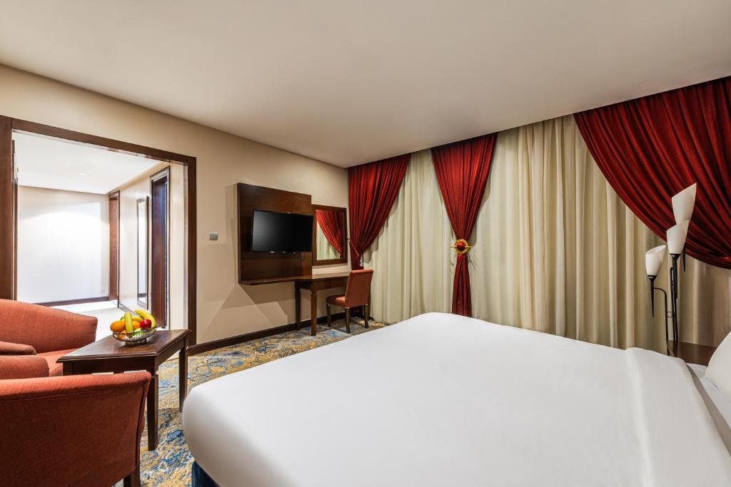 Razana Al Rawdha Hotel