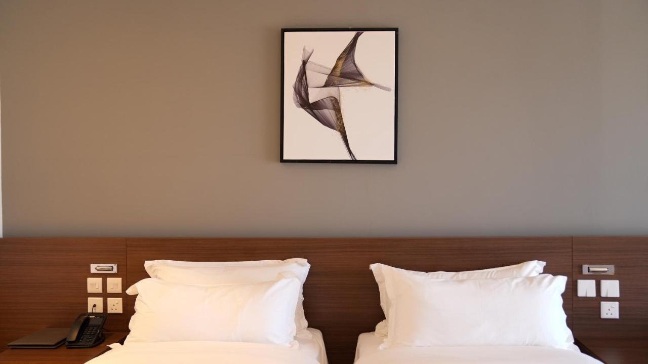 Photo of Deluxe Room with Courtyard View #1