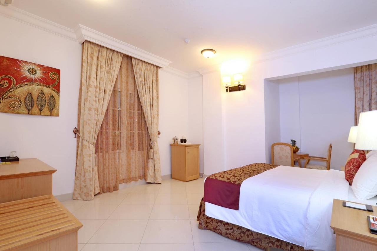 Photo of Executive Suite #0