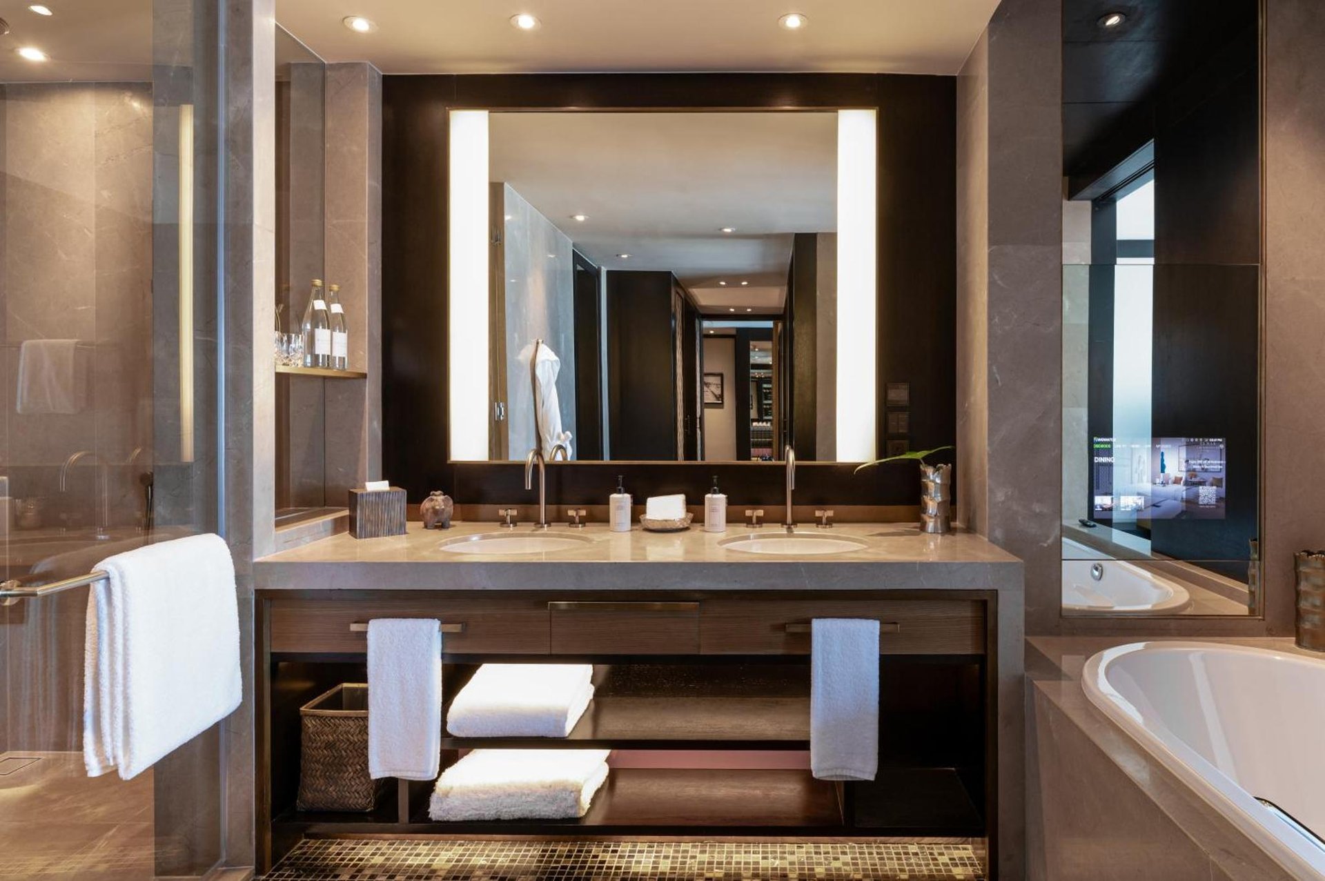 Rosewood Phnom Penh photo 2