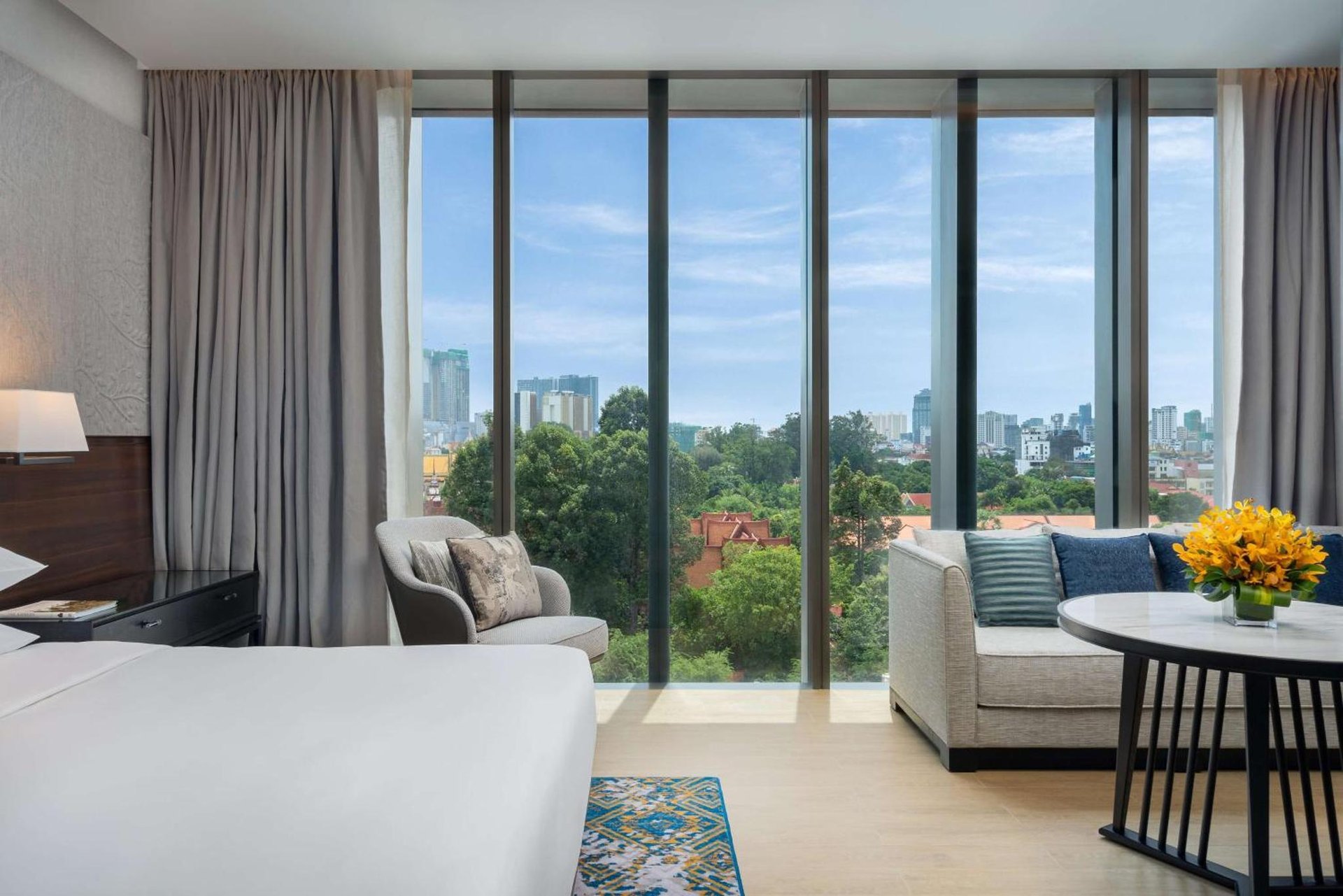 Hyatt Regency Phnom Penh photo 1