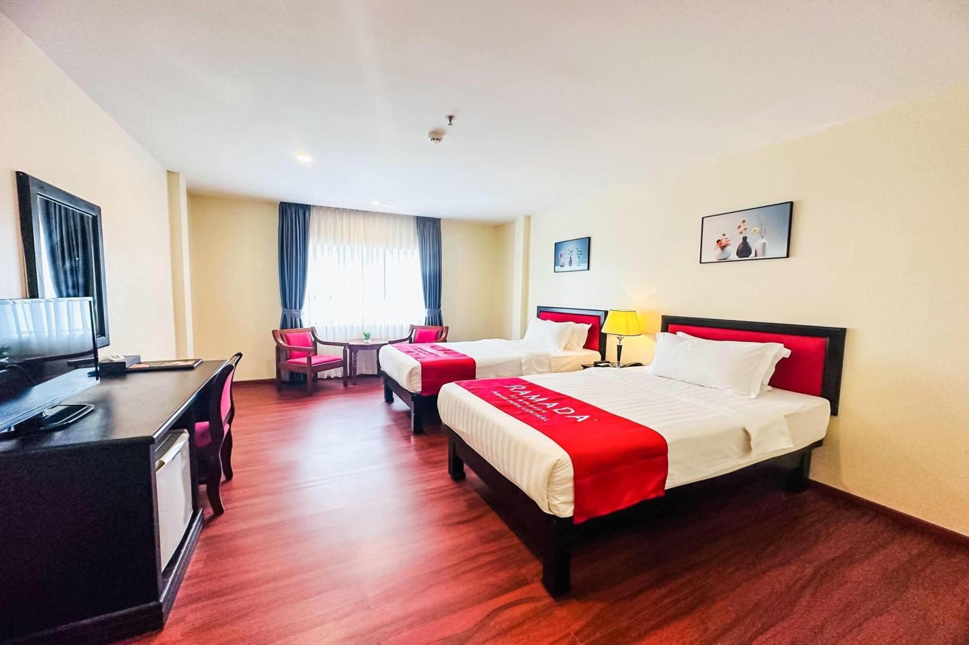 Ramada by Wyndham Phnom Penh Central photo 4