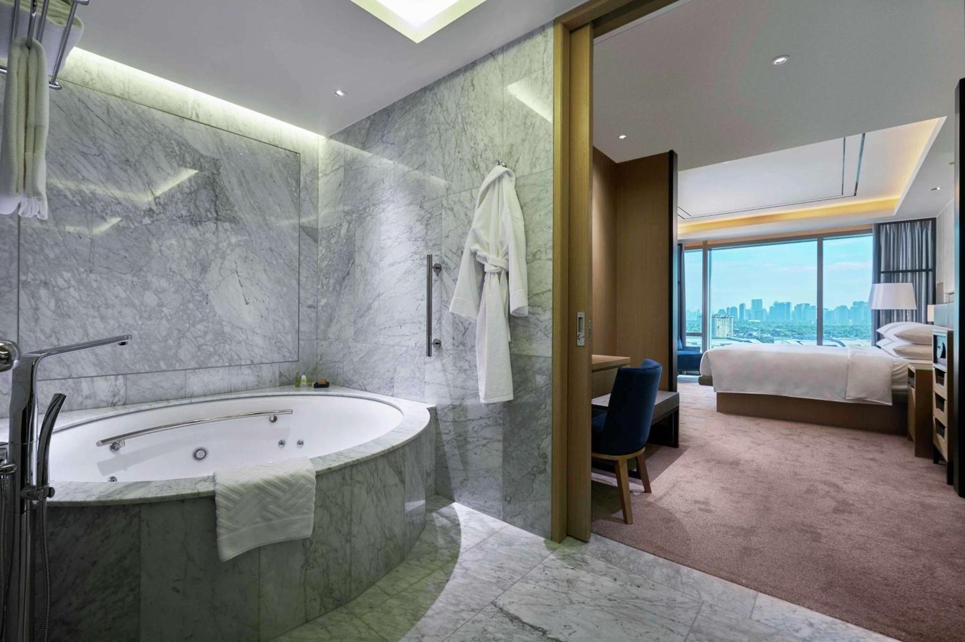 Hilton Manila Newport World Resorts photo 2