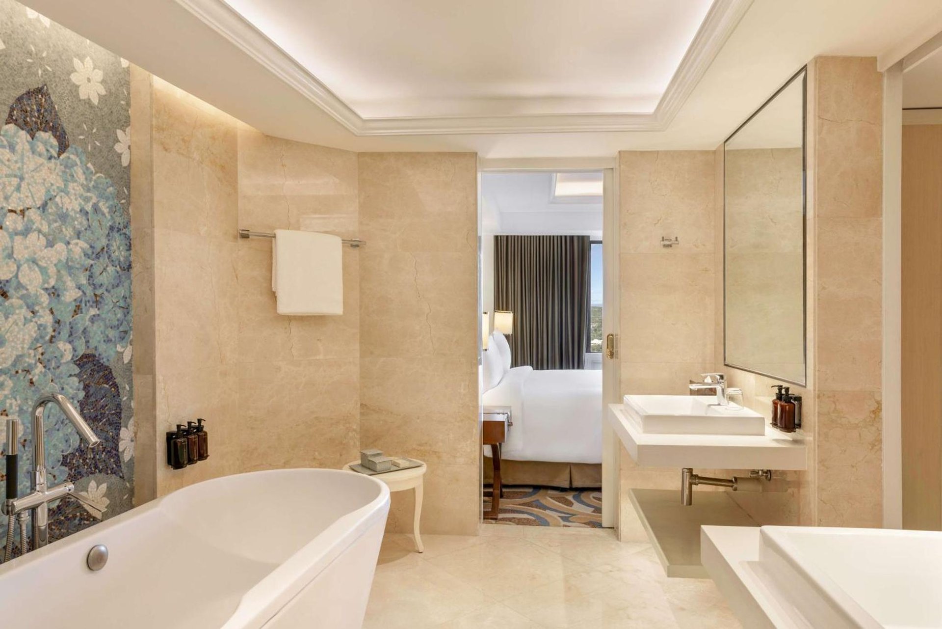 Dusit Thani Manila photo 2