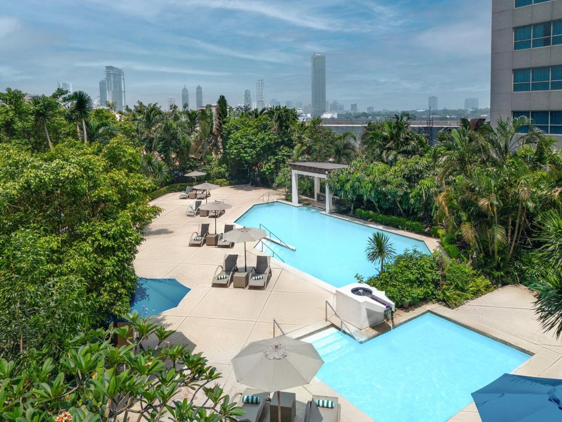 Holiday Inn & Suites Manila Galleria by IHG photo 3