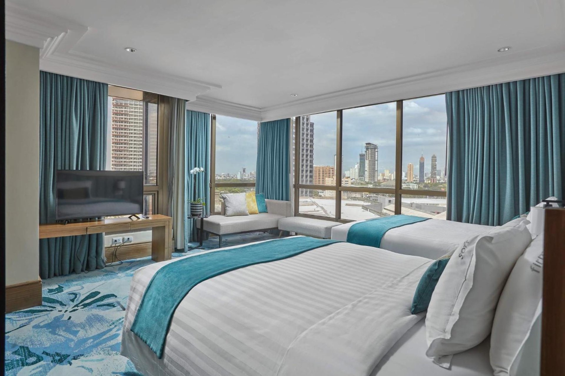 Holiday Inn & Suites Manila Galleria by IHG photo 1