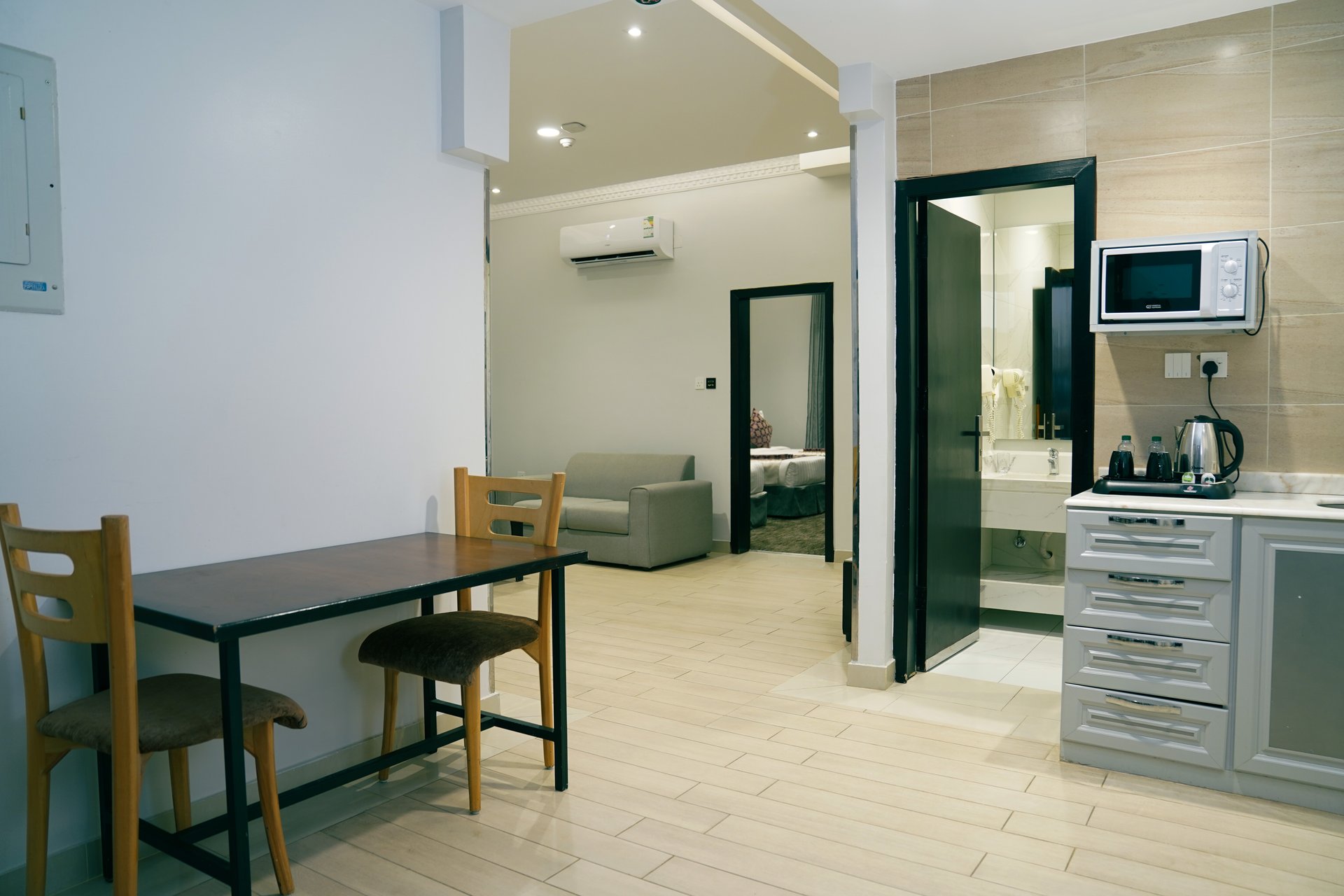 Ferbion Hotel Abha - Two-Bedroom Suite dining and kitchenette