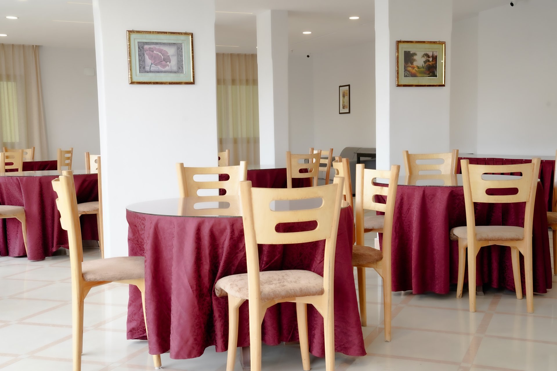 Ferbion Hotel Abha - dining hall