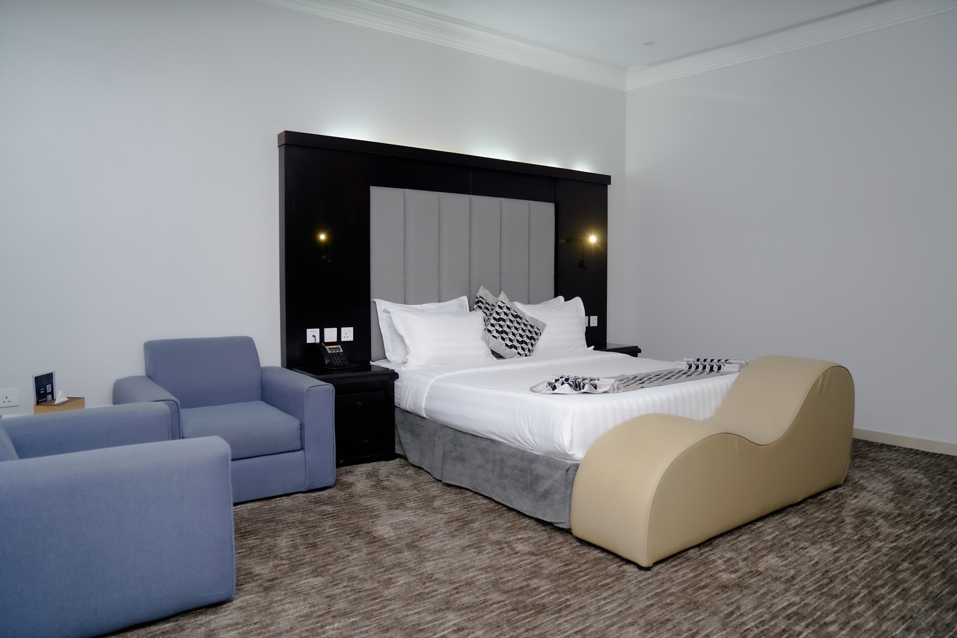 Pherbion Hotel Apartment Abha - Image 7