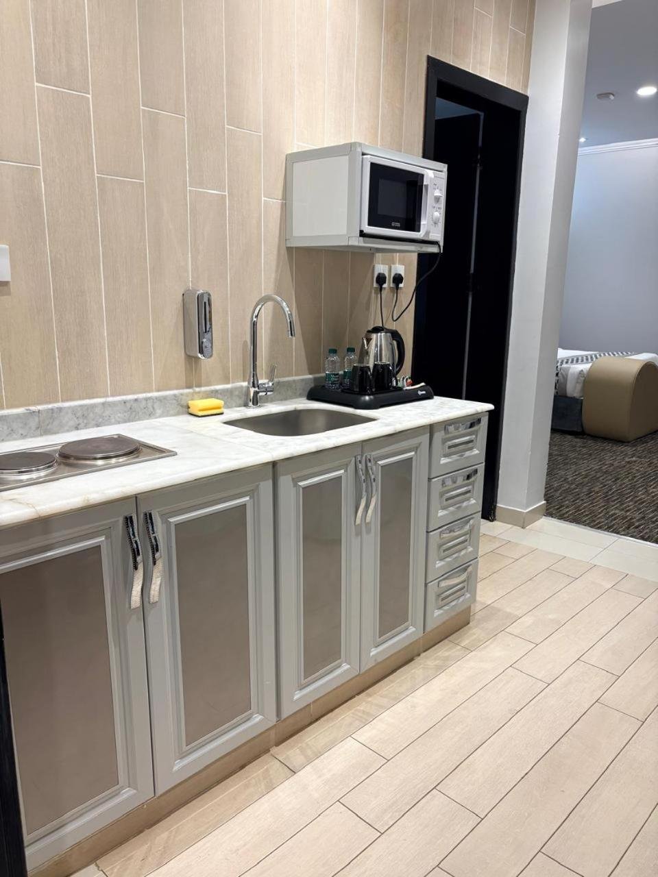 Photo of Double Room with Spa Bath #4