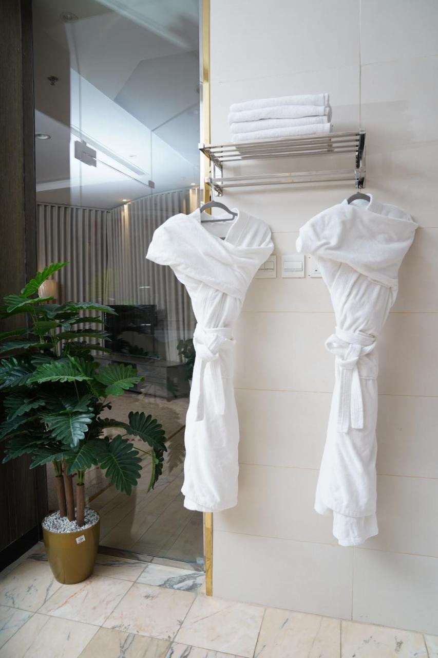 Photo of Suite with Spa Bath #2