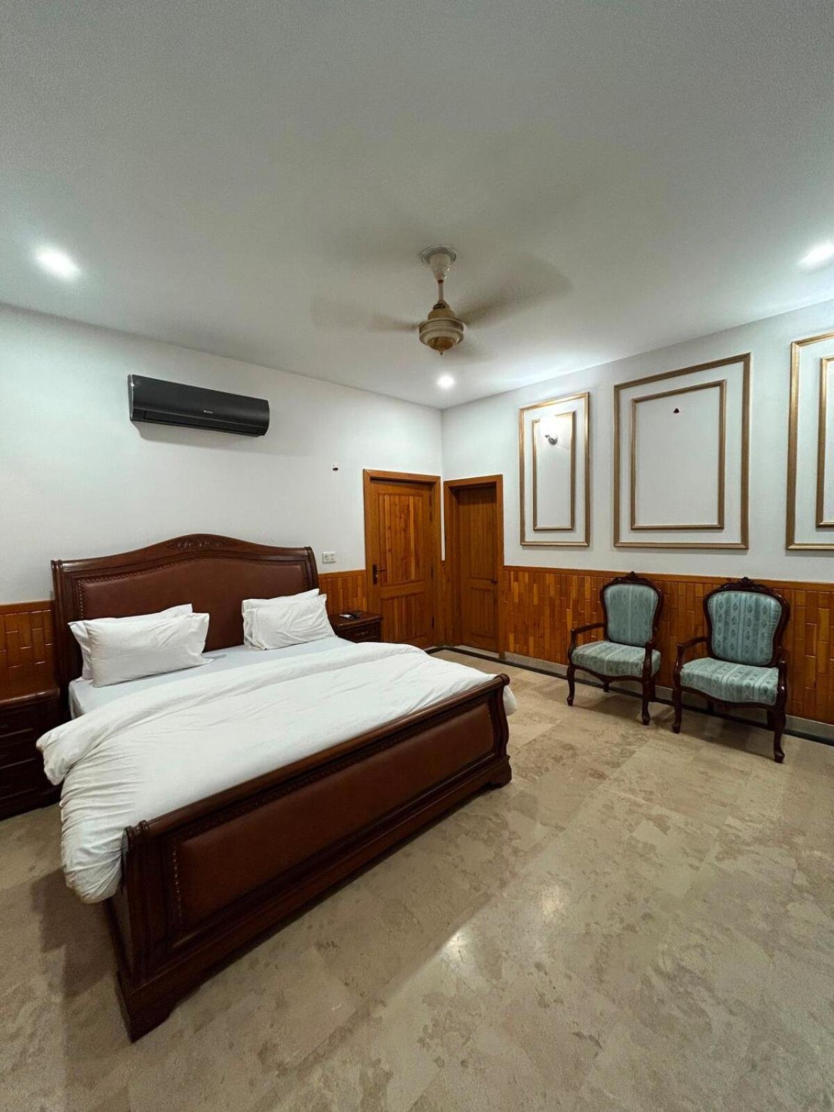 Photo of Deluxe Double Room #5