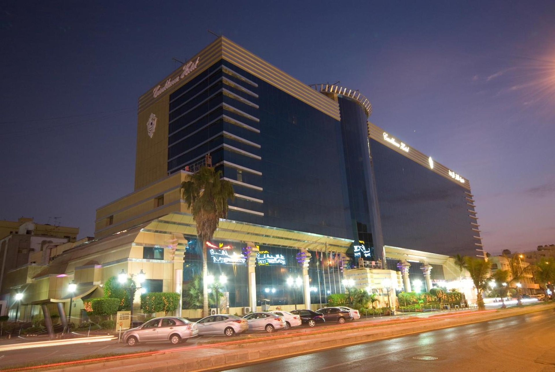 Casablanca Hotel Jeddah - Image 1
