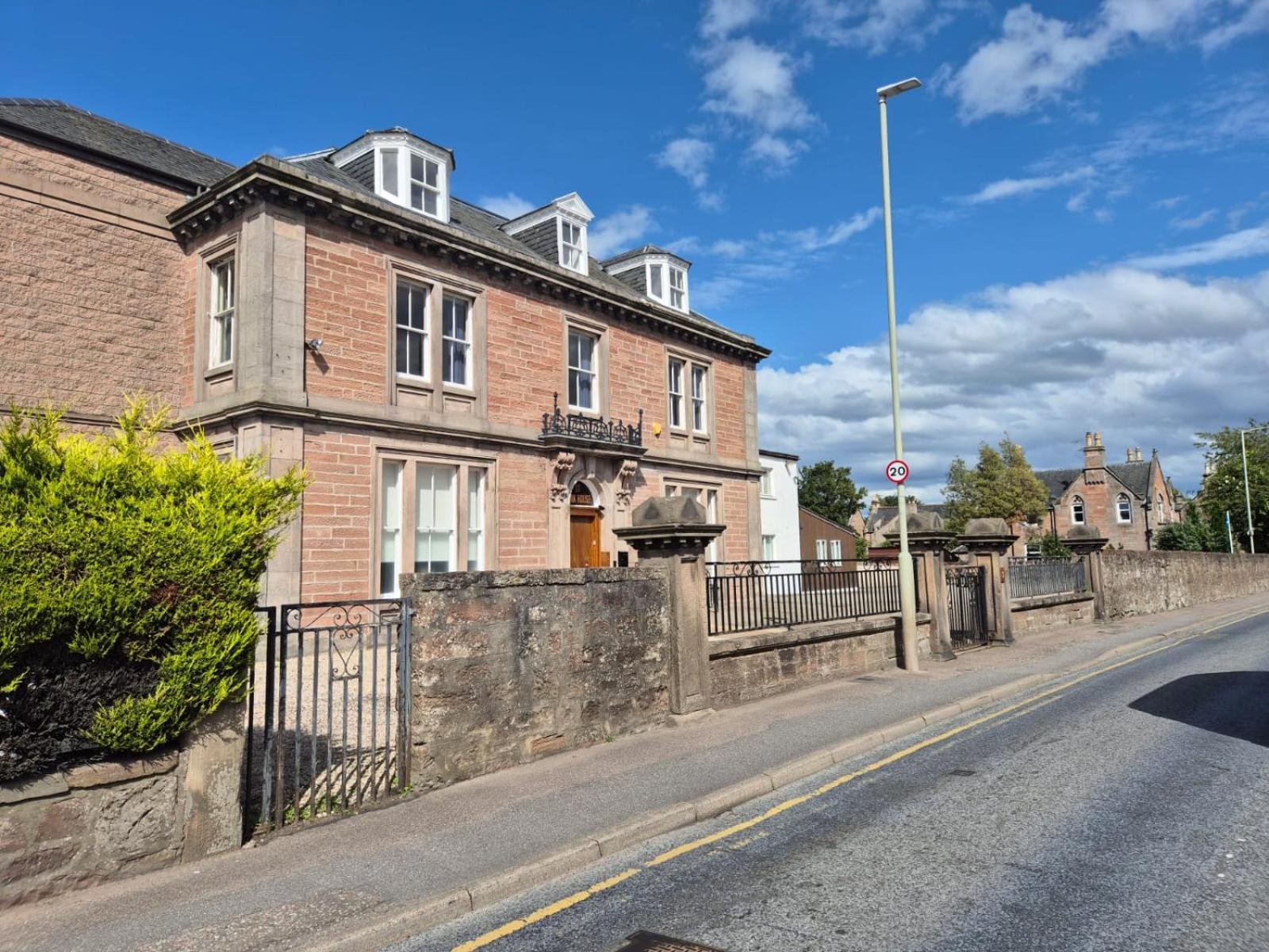 File:Bank House Runcorn.jpg - Wikipedia, image size:1600x1200
