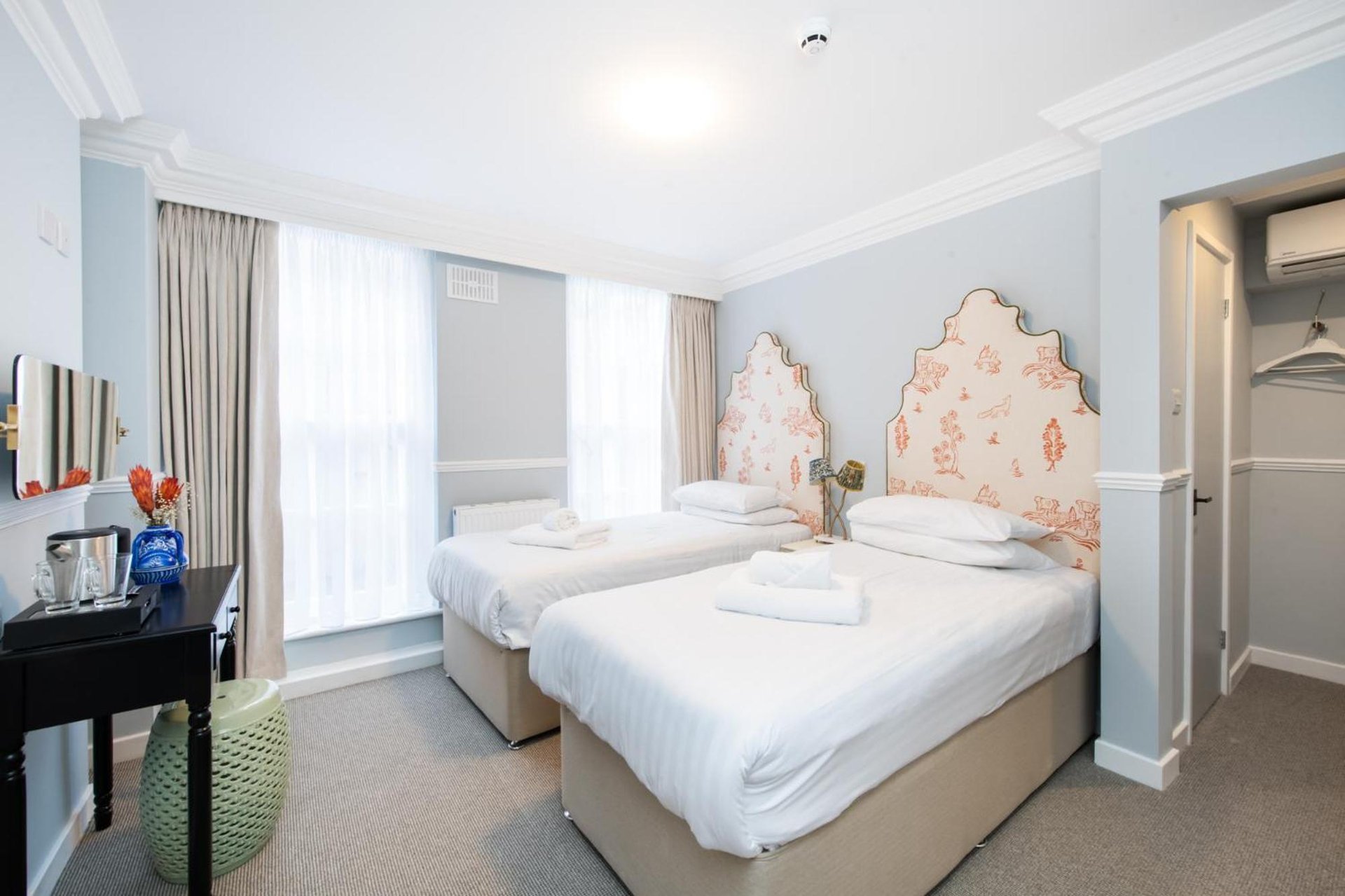 Americana Hotel photo 1