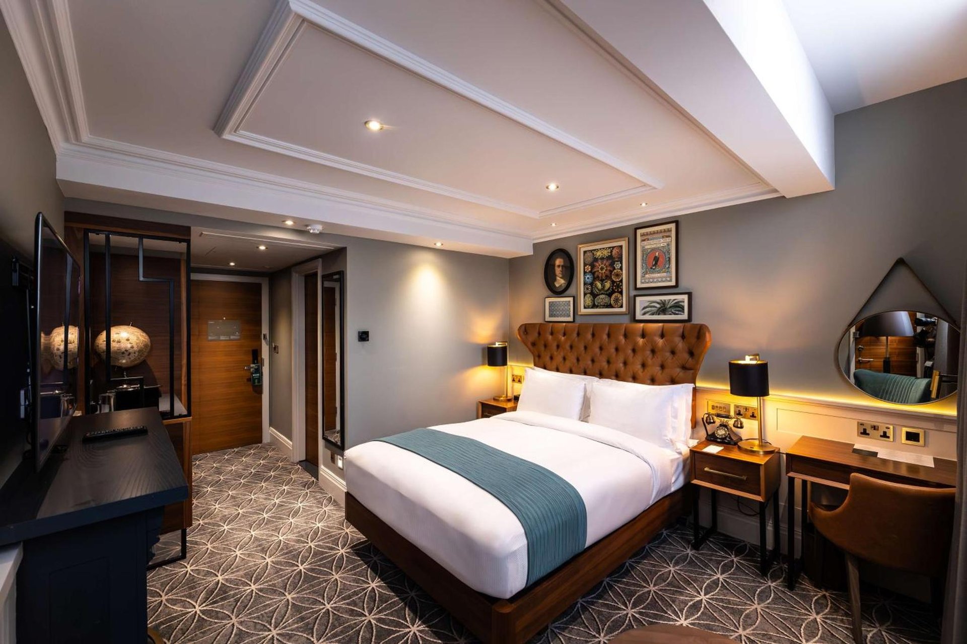 100 Queen's Gate Hotel London Kensington, Curio Collection by Hilton photo 1