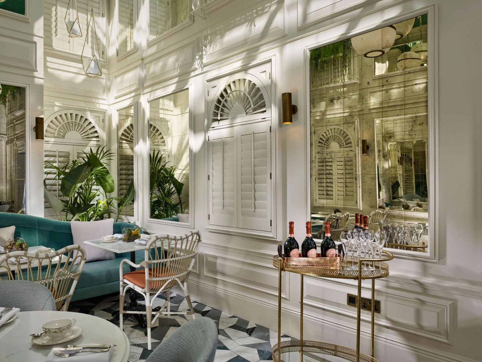 100 Queen's Gate Hotel London Kensington, Curio Collection by Hilton photo 3