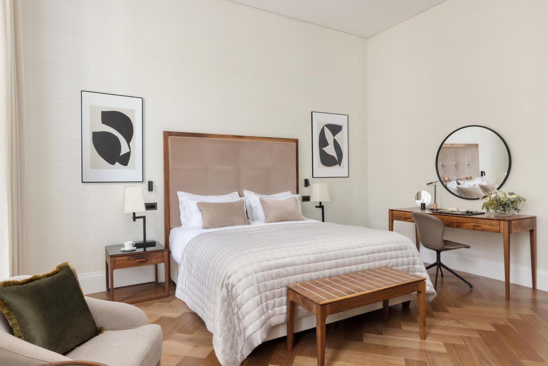 The Queens Gate Hotel — Greater London, London
