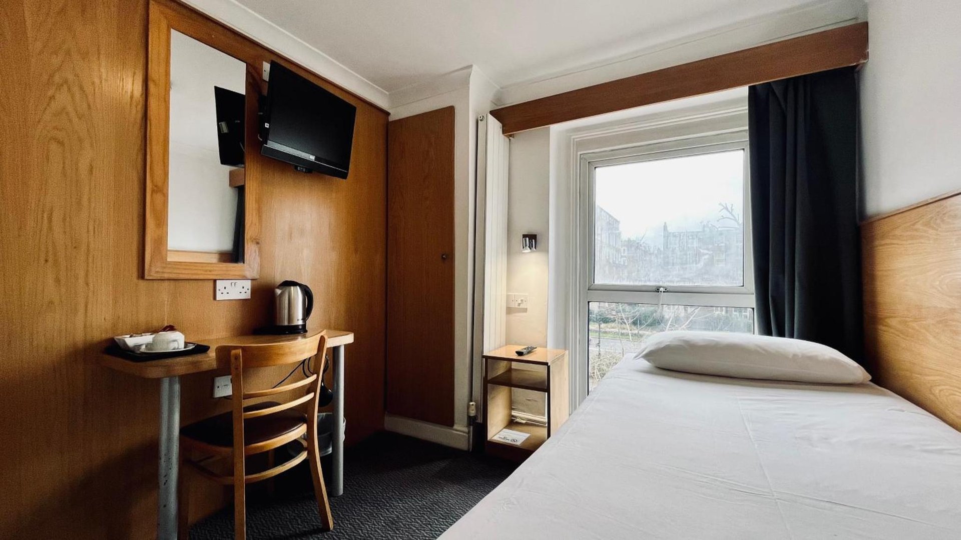 West Cromwell Hotel photo 1