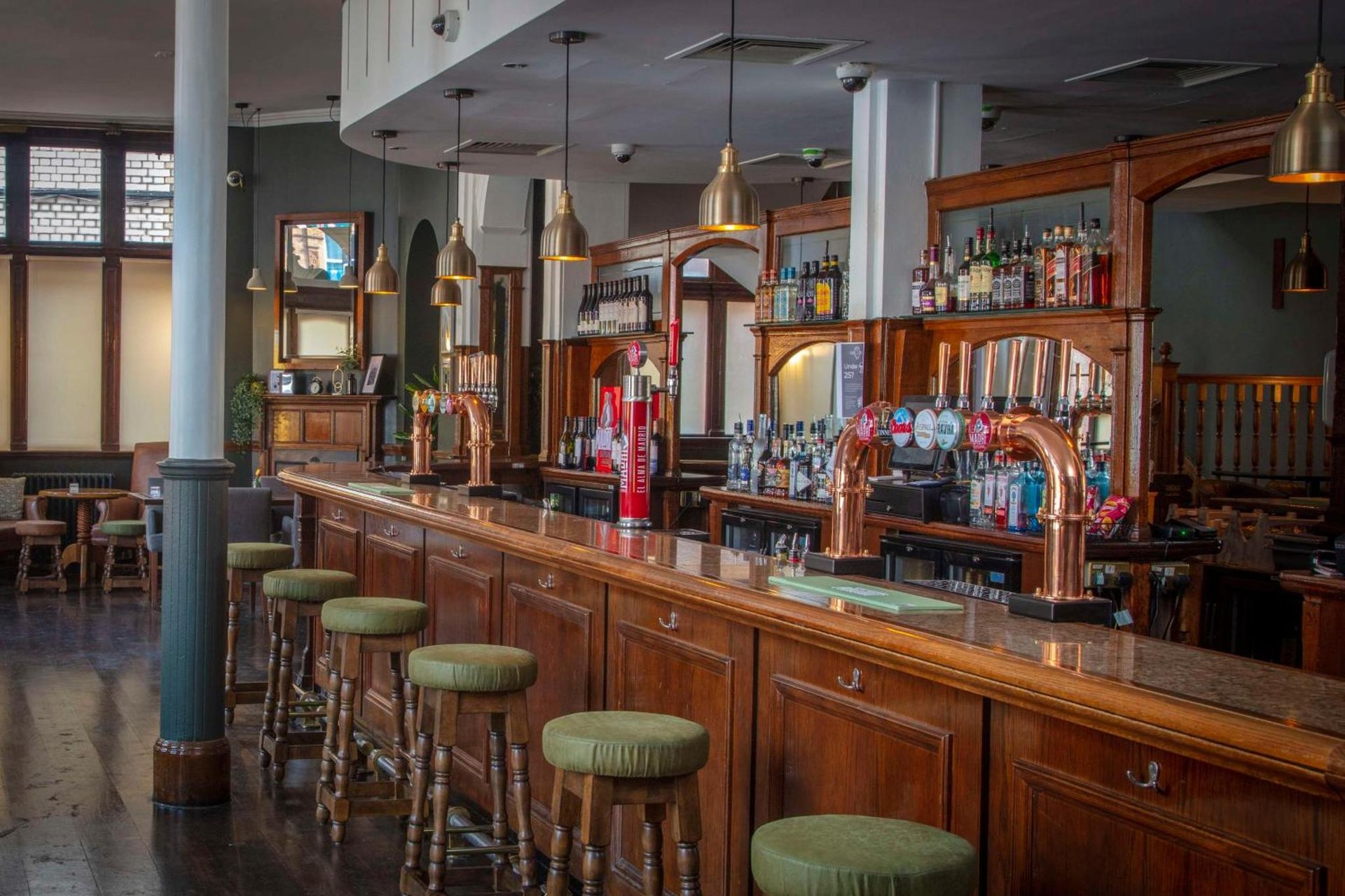The Crown London Hotel, Cricklewood North West London, WorldHotels Distinctive photo 4