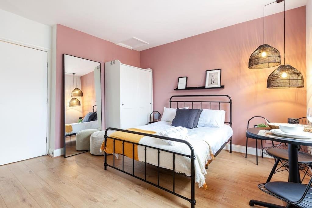 Beautiful Studio in Bayswater photo 1