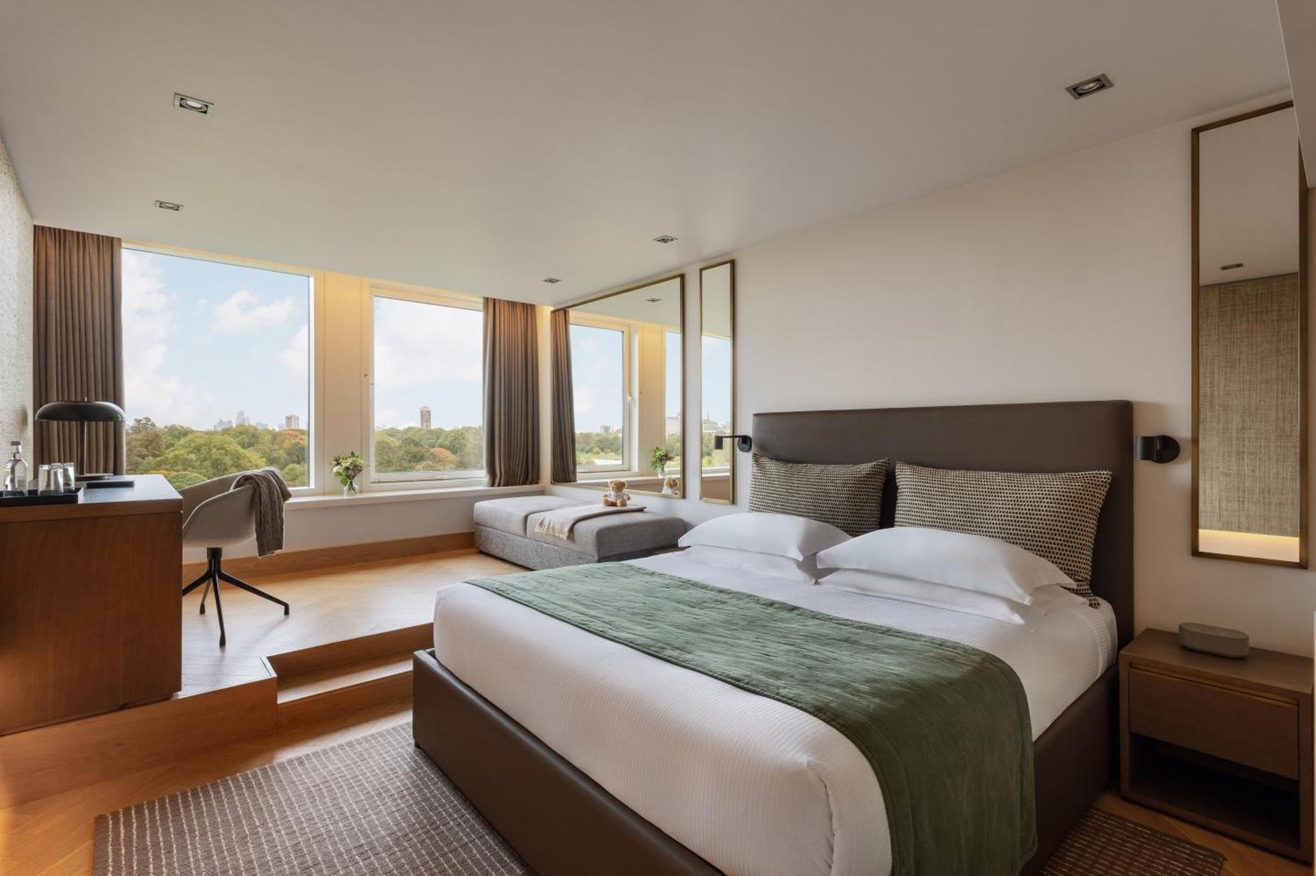 Royal Garden Hotel — Kensington & Chelsea, London