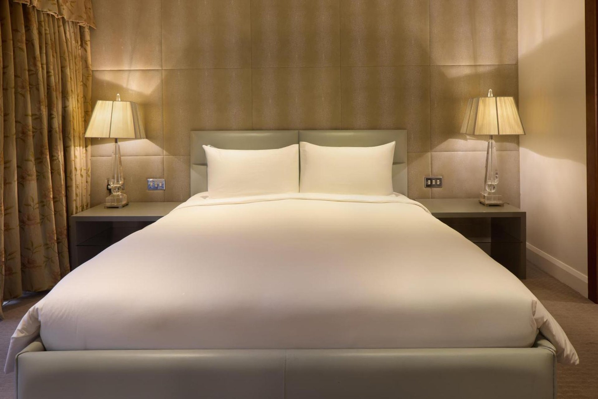 Radisson Blu Hotel, London Leicester Square photo 2