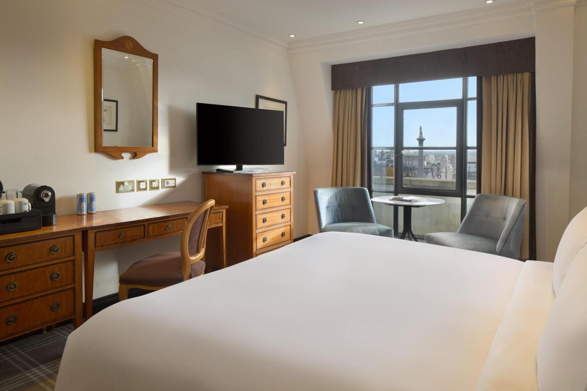Radisson Blu Hotel, London Leicester Square photo 1