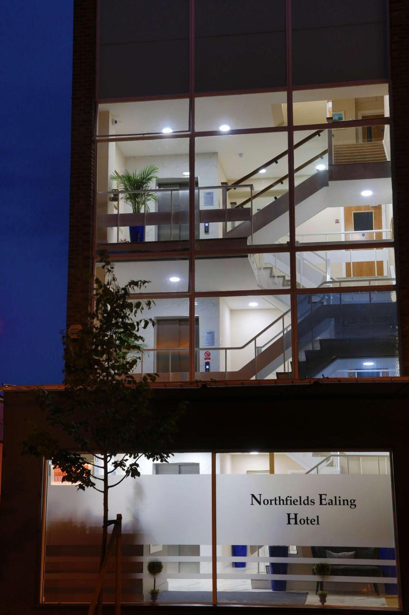 Best Western Northfields Ealing Hotel photo 4